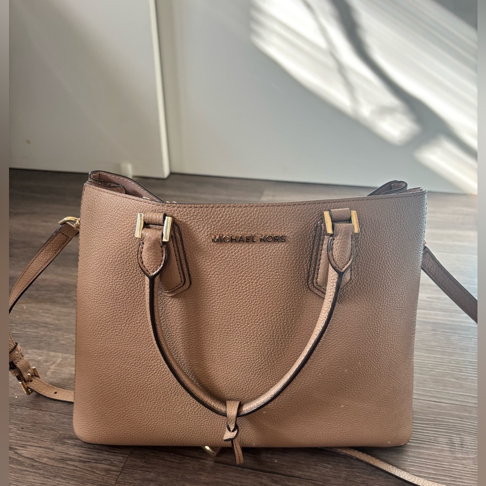 Michael Kors purse